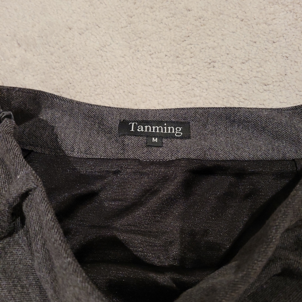 Brand New Gray Wool Blend Skirt,  Medium - Picture 3 of 4